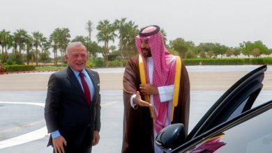 ملك الأردن يصل نيوم وسمو ولي العهد في مقدمة مستقبليه 4 0 132