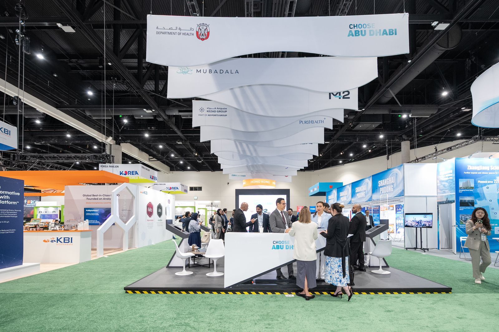 وفد منظومة أبوظبي الصحية يستعرض ريادة الإمارة في الابتكار خلال زيارة إلى الولايات المتحدة 1 0 2786