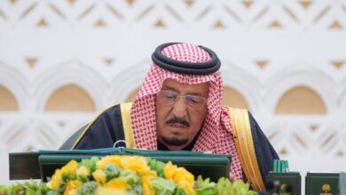 خادم الحرمين الشريفين يرأس جلسة مجلس الوزراء في الرياض. 10 0 2974