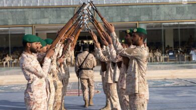 بمشاركة "الحرس الملكي".. كلية الملك خالد العسكرية تُخرج الدفعة الثانية من دورة مهارات السلاح والعروض 4 0 3029