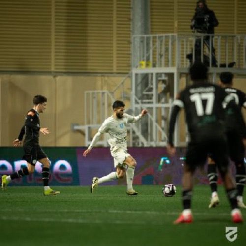 "بصمة 'هاتريك' جونيور تقود الشباب لاكتساح الحزم برباعية نظيفة في ليلة الهروب من مناطق الخطر" 1 0 3055