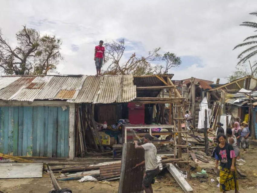 ارتفاع حصيلة ضحايا إعصار "جيزاني" في مدغشقر إلى 36 قتيلًا 1 0 3107