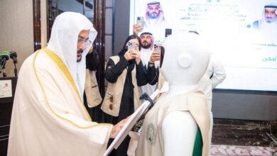 آل الشيخ يدشن برامج خادم الحرمين لتوزيع المصاحف والتمور وتفطير الصائمين 5 0 3119