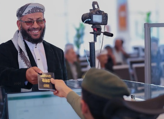 عبر "بوابة الوديعة".. الجوازات تنهي إجراءات توافد معتمري رمضان 1447 بتقنيات متطورة 1 0 3130