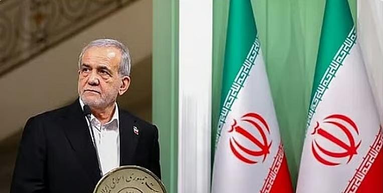 الرئيس الإيراني: لن نهاجم دول الجوار ما لم تنطلق منها هجمات ضد إيران 1 0 3175