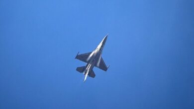 هبوط اضطراري لمقاتلة أمريكية F-16 1 0 3222