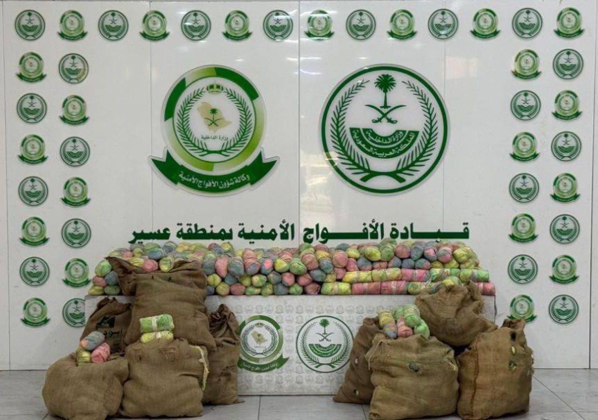 الأفواج الأمنية بعسير تُحبط تهريب (168) كيلو جرامًا من القات المخدر 1 0 3223