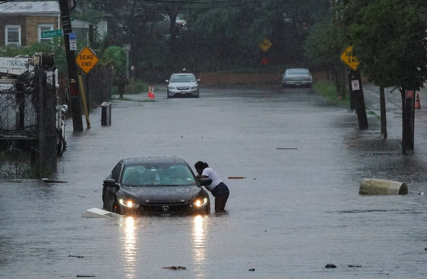 فيضانات جديدة تشل نيويورك.. وأضرار تطال البنية التحتية 1 00 84