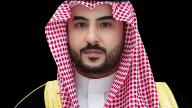 وزير الدفاع يبحث هاتفيًا مع مستشار الأمن الوطني البحريني العدوان الإيراني على السعودية والبحرين 2 05