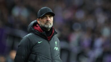 كلوب يفتح الباب لـ"عودة نظرية" إلى ليفربول.. ويشيد بخيارات سلوت 3 1 176