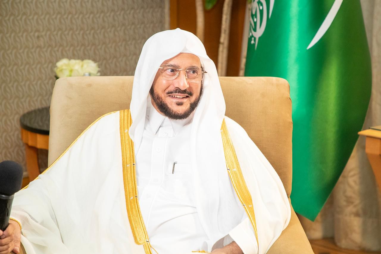 وزير الشؤون الإسلامية يبدأ صباح اليوم زيارة تفقدية لمنطقة الباحة لتفقد قطاعات الوزارة وبرامجها بالمنطقة 1 1 210