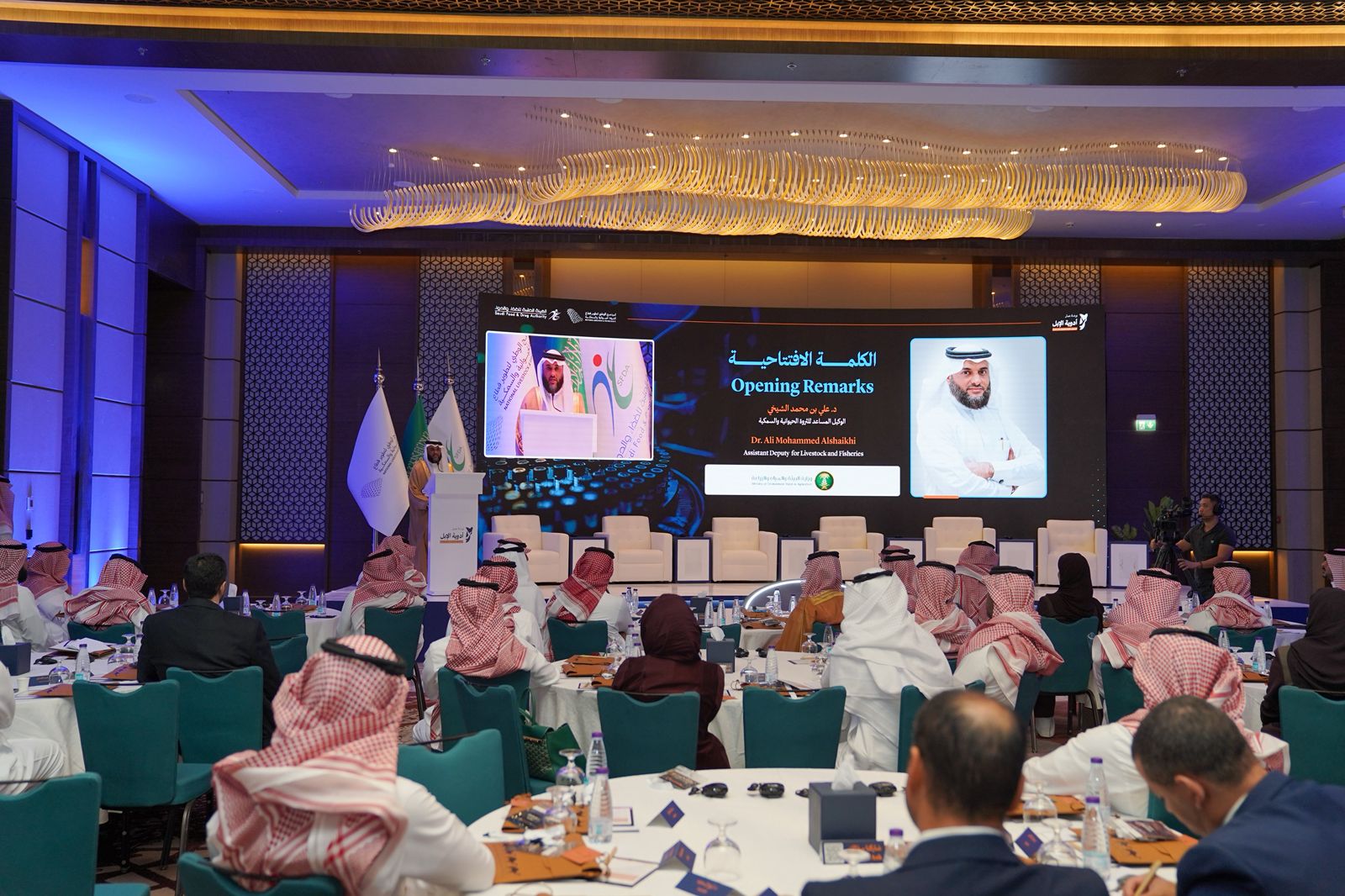 مستقبل "دواء الإبل" : شراكة استراتيجية بين هيئة الغذاء والدواء وبرنامج تطوير الثروة الحيوانية ترسم خريطة طريق للتحديات 1 1 218