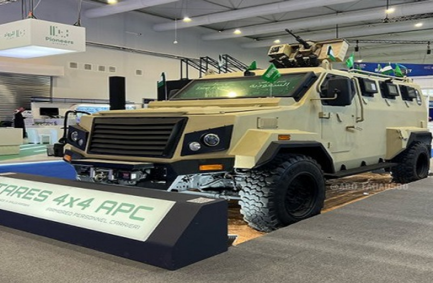 فخر الصناعة الوطنية: "تارس 2" المصفحة تخطف الأنظار في مهرجان الإبل 1 1 285