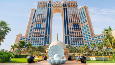 فندق ريكسوس مارينا أبوظبي يعرض منحوتةً فنية للفنان العالمي لورينزو كوين 11 1 314