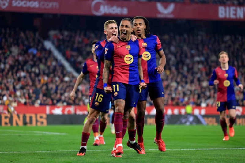 برشلونة يتأهل إلى ربع نهائي أبطال أوروبا 1 1 3271