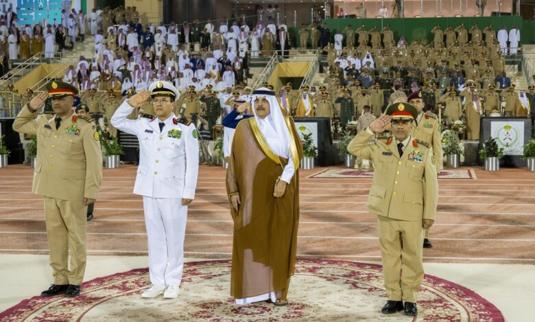 نائب وزير الدفاع يرعى تخريج الدفعة الـ83 من كلية الملك عبدالعزيز الحربية بحضور دول شقيقة 1 1 3643