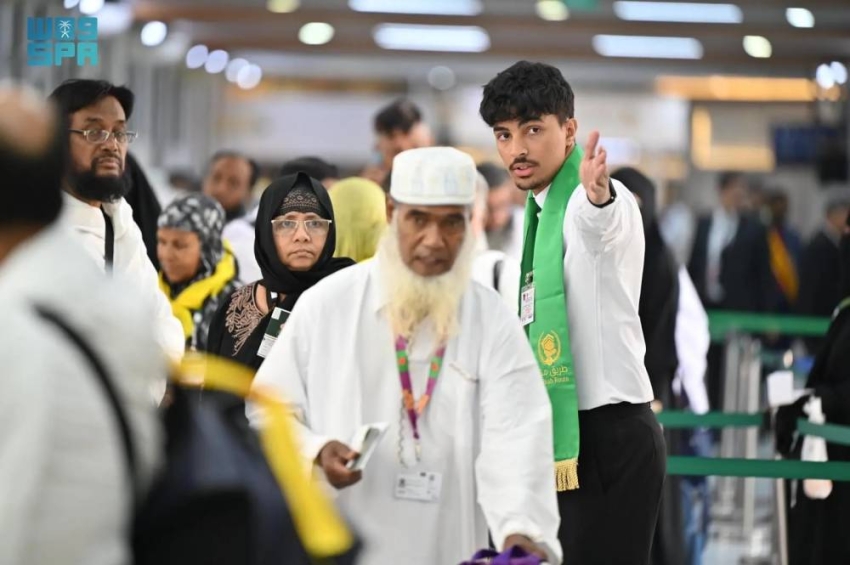 " الجوازات" تسخّر إمكاناتها لضيوف الرحمن من بنجلاديش عبر مبادرة طريق مكة 1 1 3686