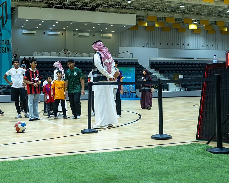 نادي القادسية يستضيف مبادرة "اليوم الرياضي" ضمن برنامج أرامكو التطوعي 1 1 3775