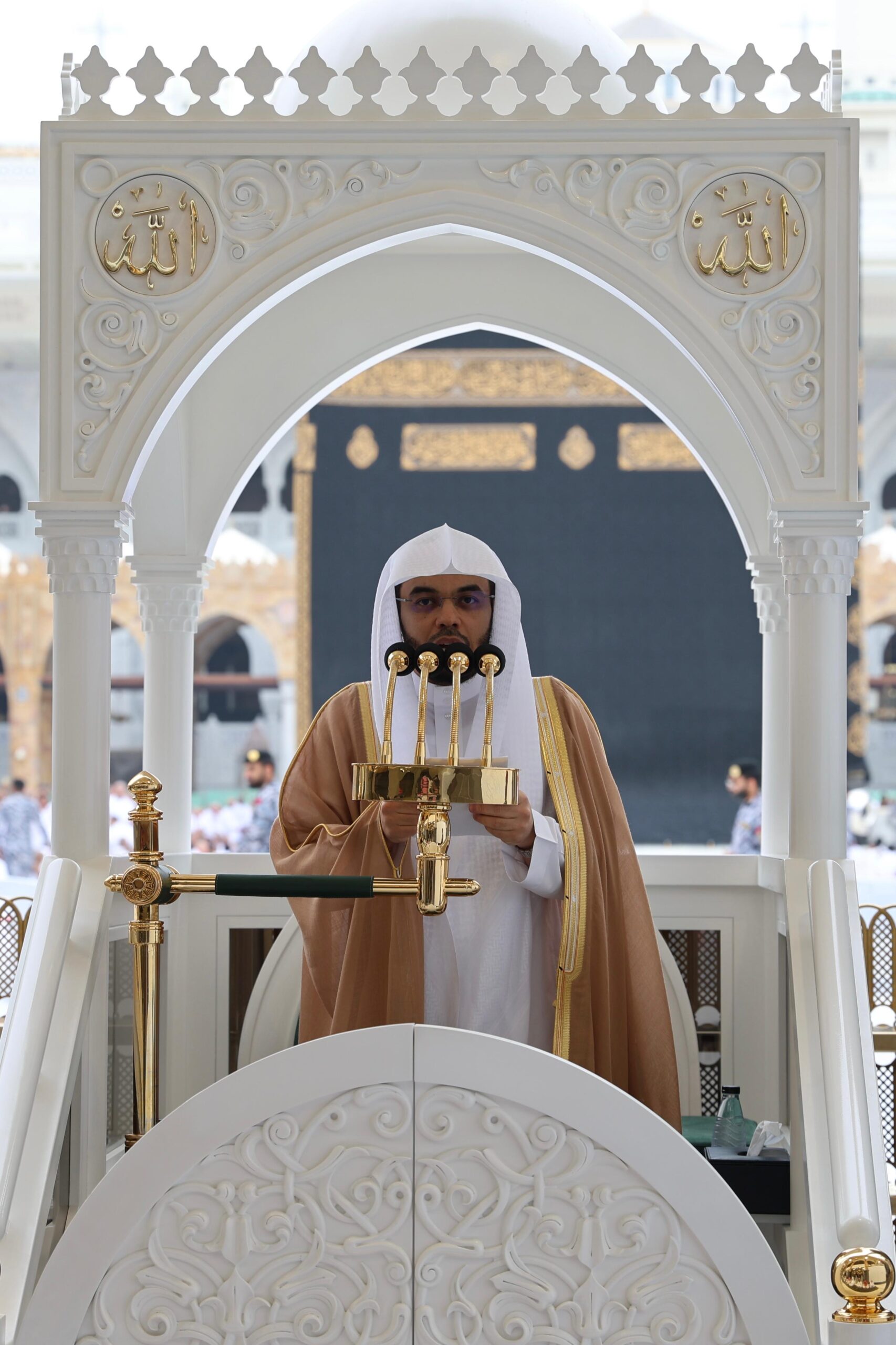خطيب المسجد الحرام: اصبروا على والديكم ولا تتضجروا من مطالبهما عند الكبر 1 1 3904 scaled