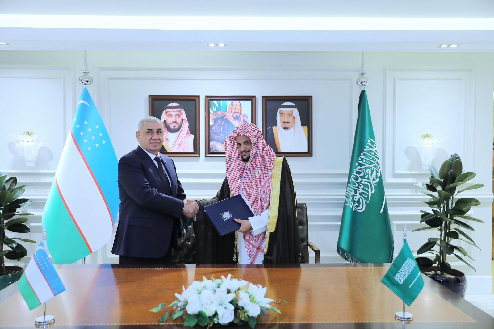 النائب العام يستقبل نظيره الأوزبكي ويوقعان برنامج تعاون مشترك 1 1 3919