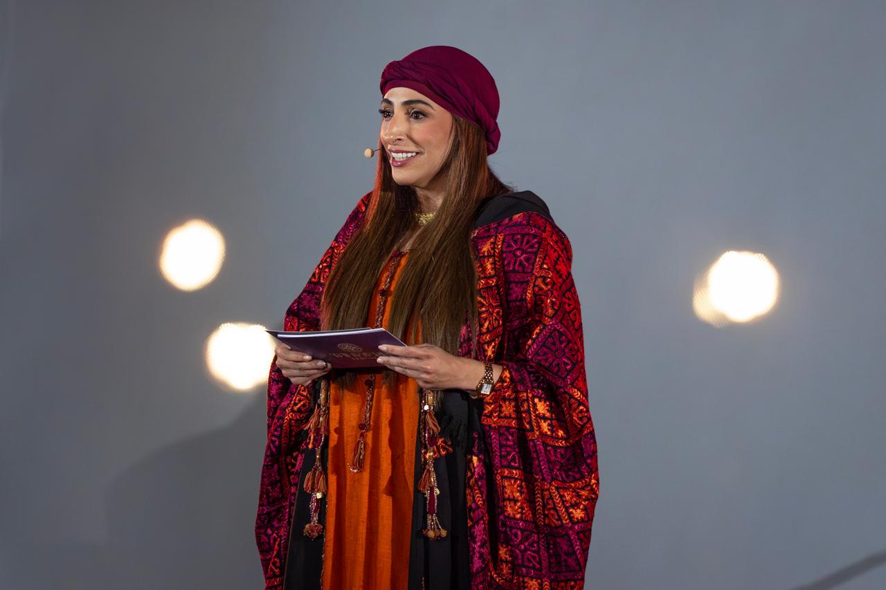 بدور القاسمي تطلق النسخة الثانية من مهرجان تنوير في صحراء مليحة بأمسية فنية ملهمة وتجربة إنسانية استثنائية 1 1 3931