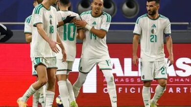 الجزائر تفوز على البحرين و تقترب من التأهل بكأس العرب 3 1 3989