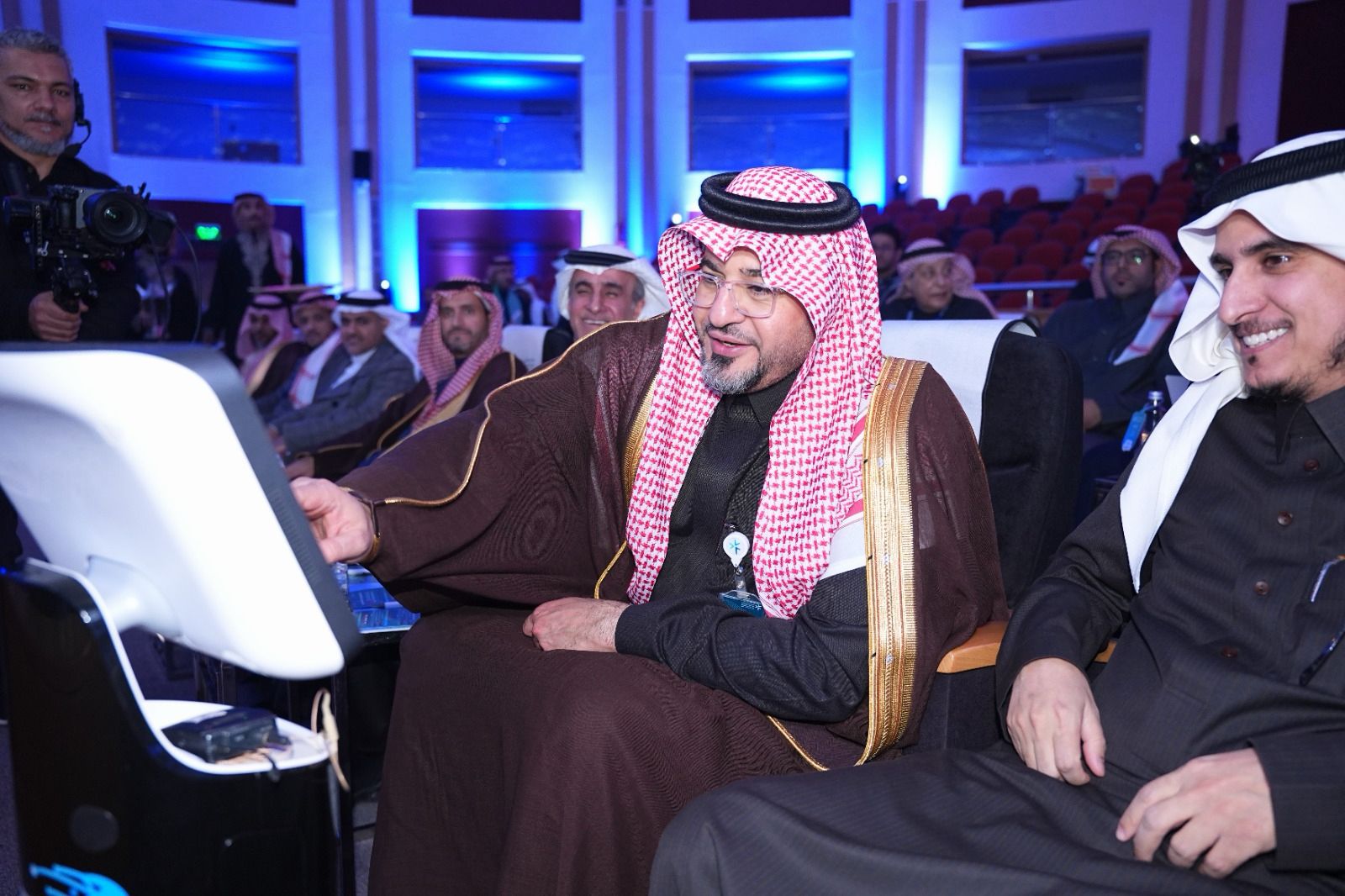 برعاية وزير الموارد البشرية.. انطلاق منتدى التمكين الرقمي للمنظمات غير الربحية في الرياض 1 1 4022