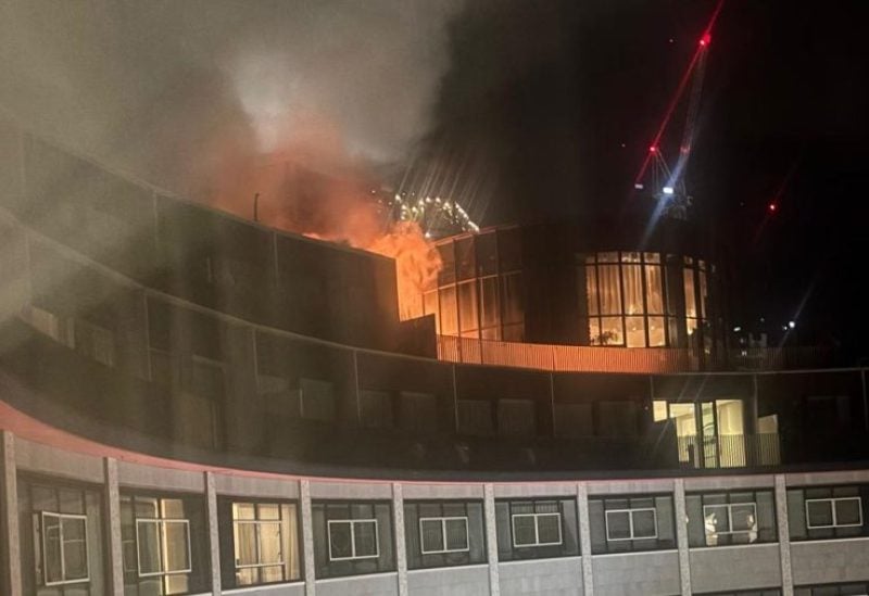 "حريق ضخم يلتهم المقر السابق لهيئة الإذاعة البريطانية في لندن" 1 1 44