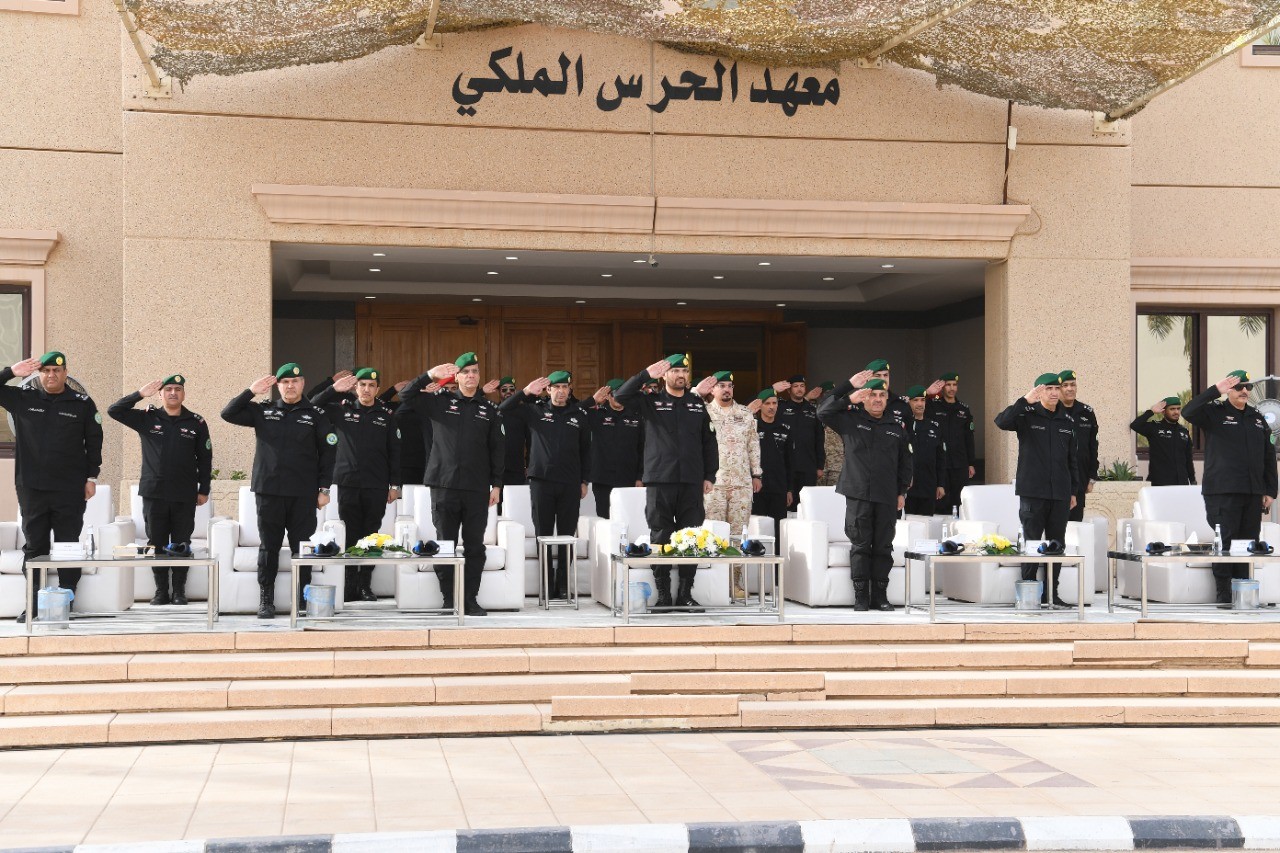 الحرس الملكي يُخرج عدد من الدورات التدريبية في الرياض وجده 1 1 718