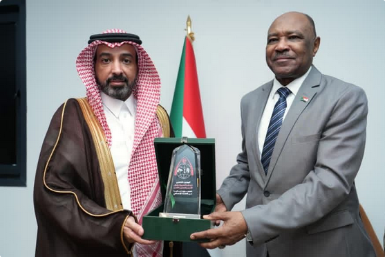 وزير الخارجية السوداني يبحث مع أمين ARCO تعزيز الاستجابة الإنسانية 1 10 123