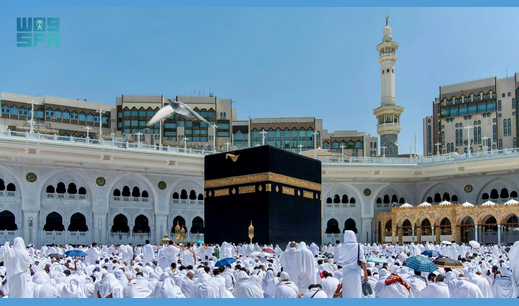 من منبر المسجد الحرام.. الشيخ ابن حميد: العبد القوي هو من قوي بإيمانه وتوكل على ربه 1 10 2 6