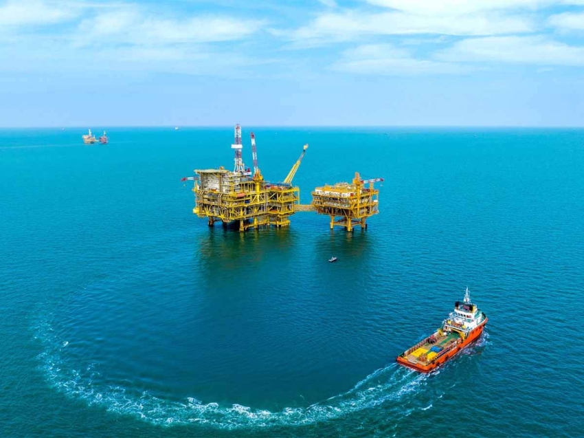 الصين تطلق إنتاج أكبر حقل نفط صخري بحري في بحر بوهاي 1 10 5