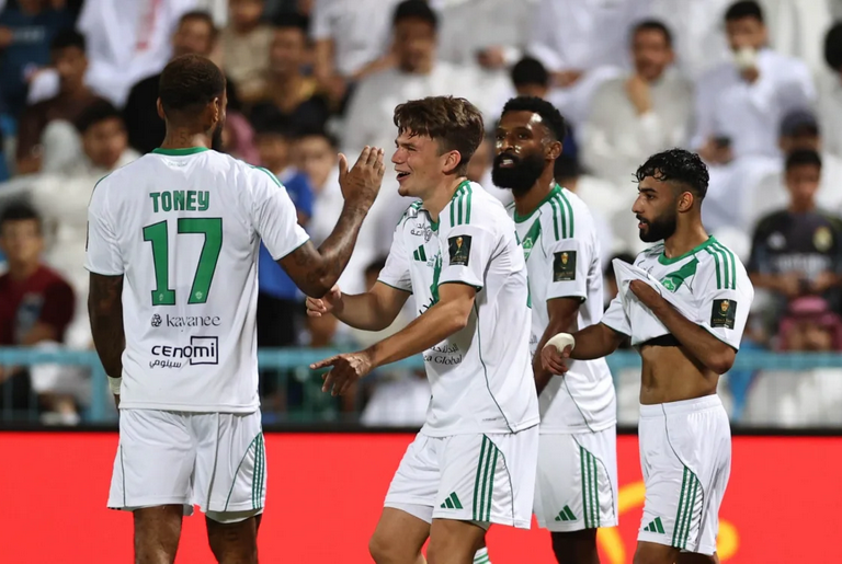 بثلاثية نظيفة: الأهلي يضرب الباطن ويتأهل بجدارة إلى ربع نهائي كأس خادم الحرمين 1 11 112