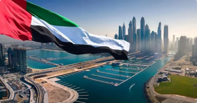 الإمارات: الدفاعات الجوية تعترض صواريخ وطائرات مسيرة قادمة من إيران 1 11 123