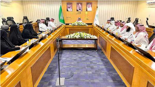 مدير "تعليم الطائف" يلتقي فرق دعم "ازدهار القيادة المدرسية" 1 11 2 1