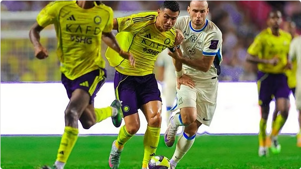 النصر يتأهل لنهائي السوبر السعودي بعد فوزه المثير على الاتحاد بعشرة لاعبين 1 111 74