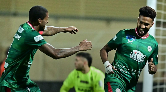 "ريمونتادا" الغنام.. نجم الاتفاق يقلب الطاولة على الخلود ويقود "فارس الدهناء" لانتصار ثمين 1 111 94