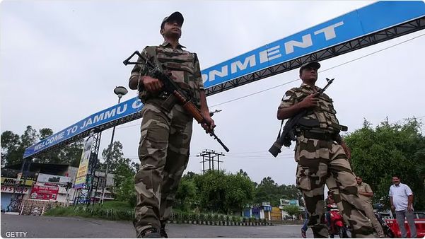 "لليلة الثالثة على التوالي: تبادل نيران بين الهند وباكستان على خلفية هجوم كشمير الدامي" 1 1111 62