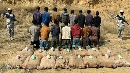 جازان.. القبض على 15 مخالفاً إثيوبياً لتهريبهم "ربع طن" من "القات" 1 13 4