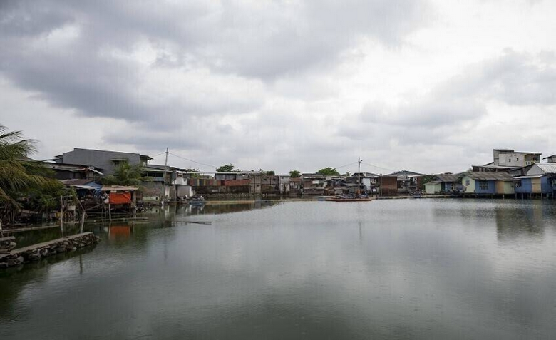 انهيار أرضي في جاوة الغربية يخلف 7 قتلى وعشرات المفقودين 1 17 2 1