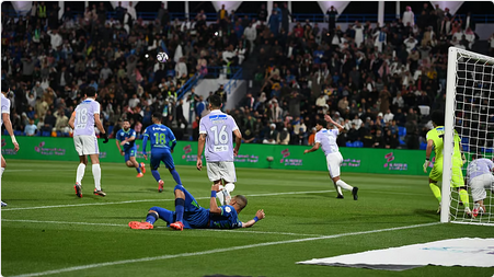 دوري روشن: بهدفَيْ "بارو" في الوقت القاتل.. التعاون يعيد الفتح لسكة الأحزان 1 17 7