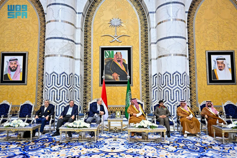 أمير موناكو يصل جدة في زيارة رسمية للمملكة 1 18 2 1