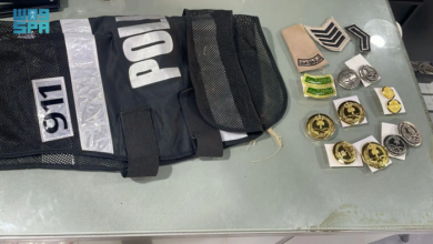 إغلاق 4 محال بالرياض ومصادرة رتب وشعارات عسكرية مخالفة 15 19 4 1