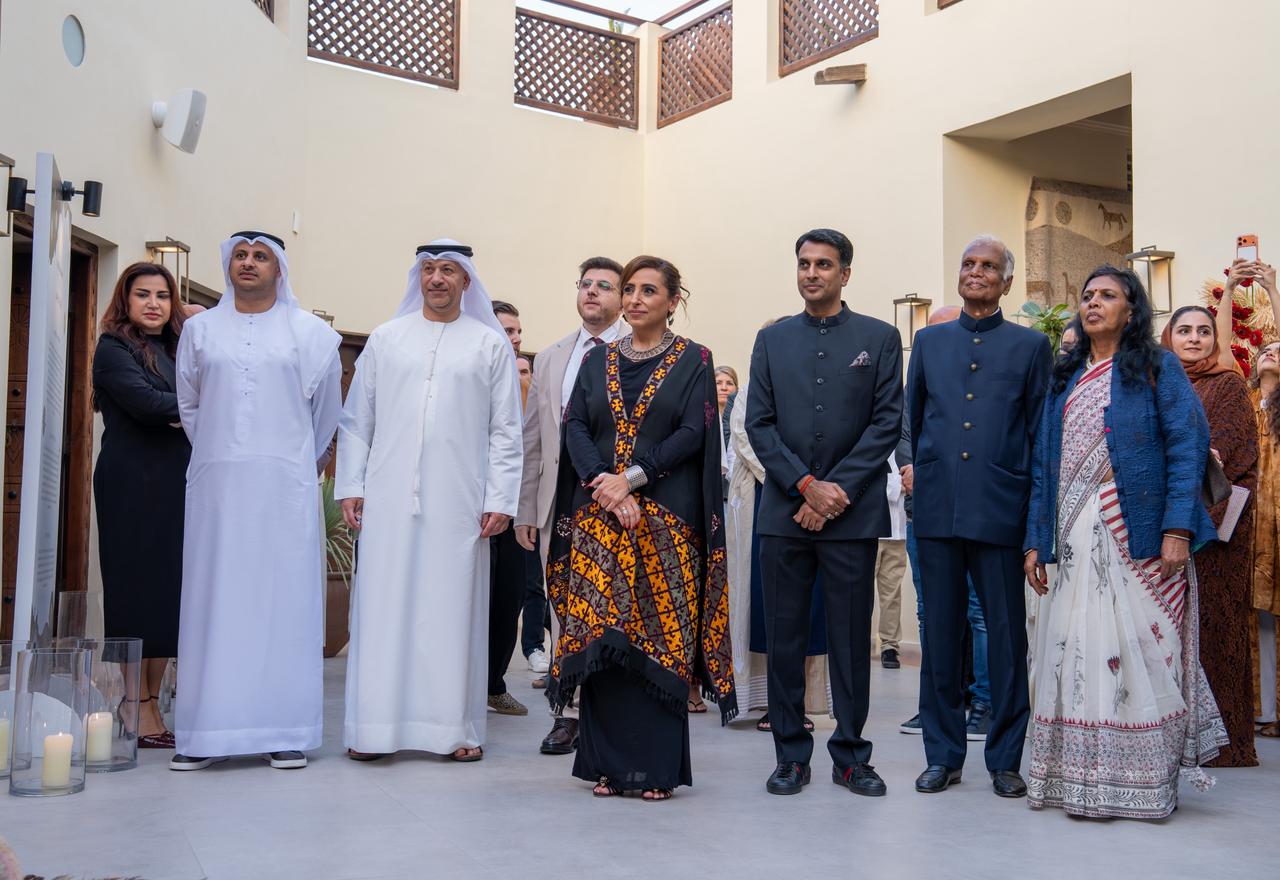 بدور القاسمي وسجاد "جايبور" يطلقان مجموعة "همسات الصحراء" في بيت اللّوال 3 2 1657