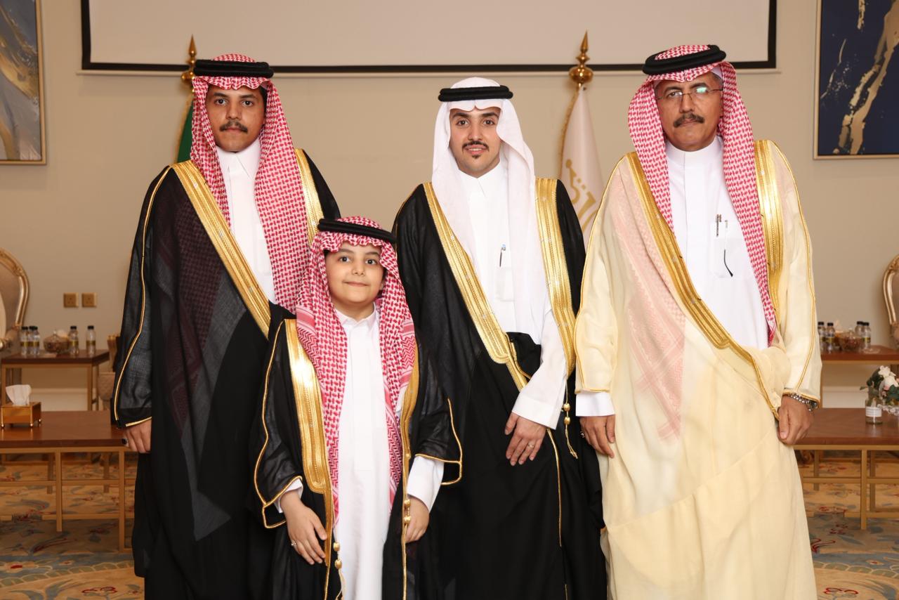 الدكتور عبدالله بن محمد آل سحاب واللواء علي بن مرعي آل محشي القرني يحتفلان بزفاف المهندس محمد 2 2 20