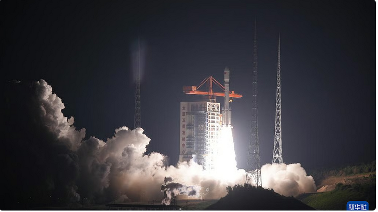 الصين تطلق كوكبة أقمار صناعية لإنشاء شبكة إنترنت فضائية 1 2 274