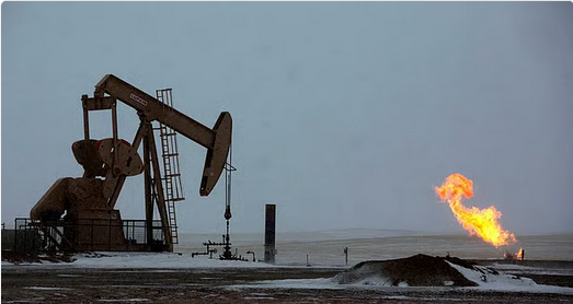 انخفاض طفيف في أسعار النفط مع تقييم آفاق النمو الأمريكي 1 22 112