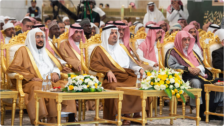 نائب أمير مكة يشهد الحفل الختامي لمسابقة الملك عبدالعزيز الدولية لحفظ القرآن الكريم في رحاب المسجد الحرام 1 222 73