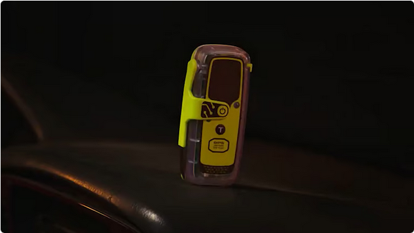 "هيئة الاتصالات" و"الطيران المدني" تدعوان هواة الرحلات للاستفادة من خدمة البحث والإنقاذ باستخدام جهاز "PLB" 1 222 91