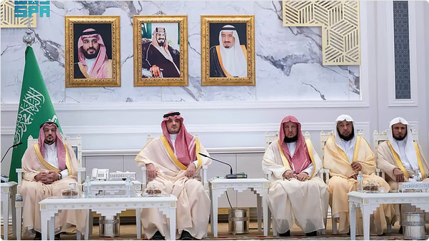 وزير الداخلية ينقل تحيات القيادة لأهالي القصيم ويؤكد حرصها على أمن ورفاه المواطنين 1 2222 68